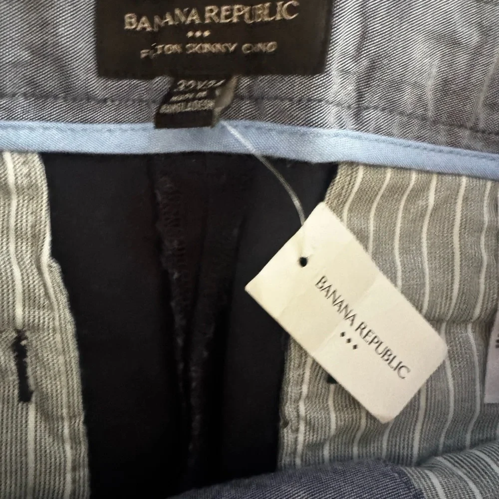 Banana Republic Men's Navy Stretch Chinos Men’s 32 waist 34 length - NWT